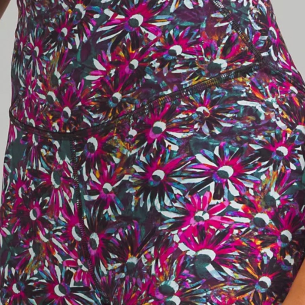 Lululemon base pace hr tight 25” - Picture 3 of 7